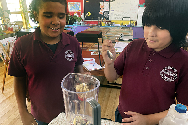 Students making a smoothie